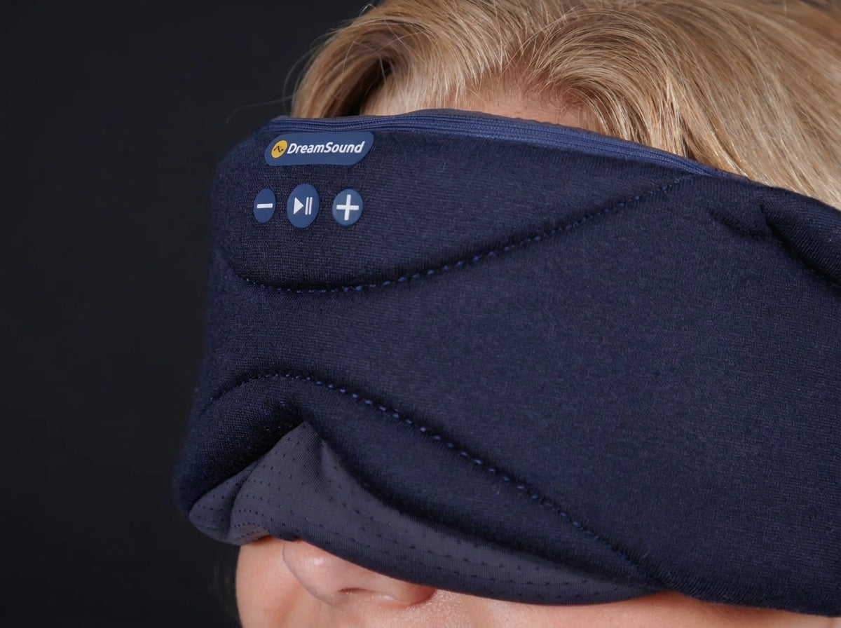 Sov Dybere. Slap Helt Af. Oplev den førsteklasses komfort med DreamSound™ Audio Sovemaske