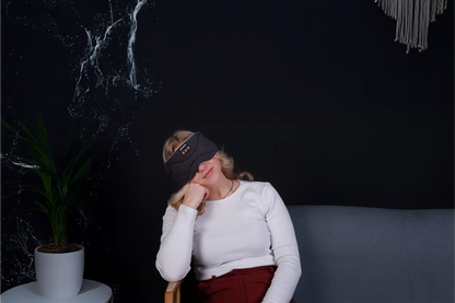 Sov Dybere. Slap Helt Af. Oplev den førsteklasses komfort med DreamSound™ Audio Sovemaske