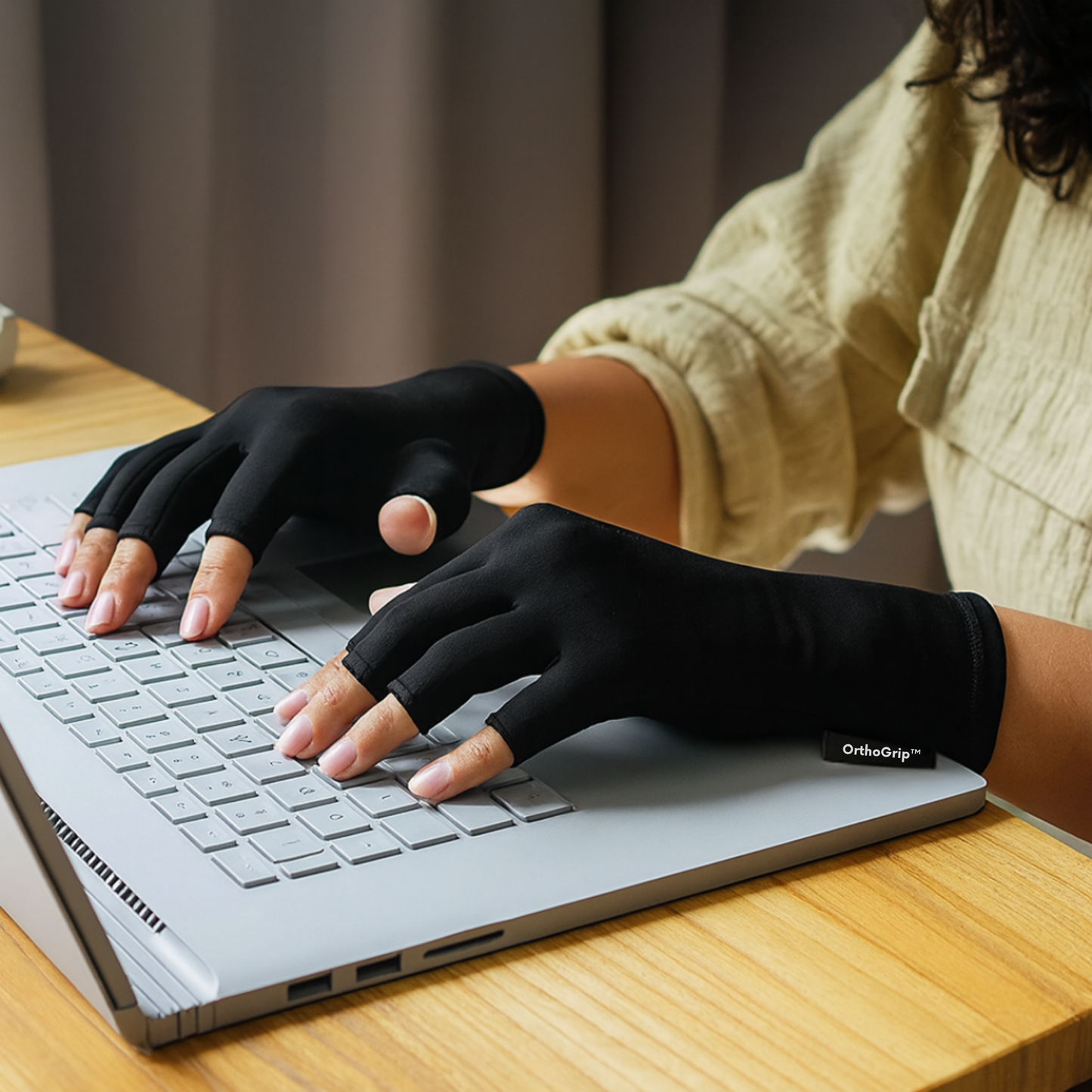 OrthoGrip™ | Slip af med håndsmerter og stivhed – på få minutter!